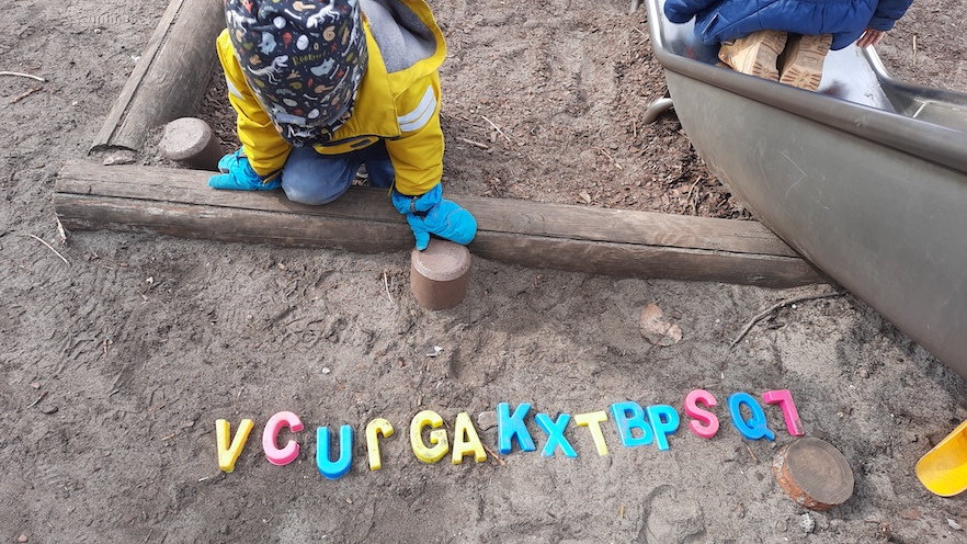 Ersterfahrungen mit Buchstaben