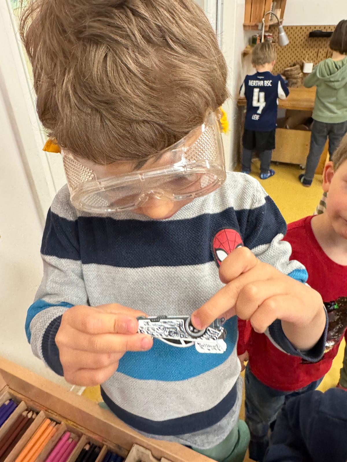 Vorschule nehmen wir sehr ernst - und haben viel Spaß Autobauer in der Krise? Bei uns nicht. 38c77832-8e64-417f-b6f2-0cbaa4134b2e