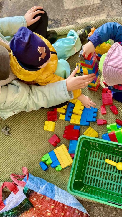 auch Krippenkinder sind täglich an der frischen Luft