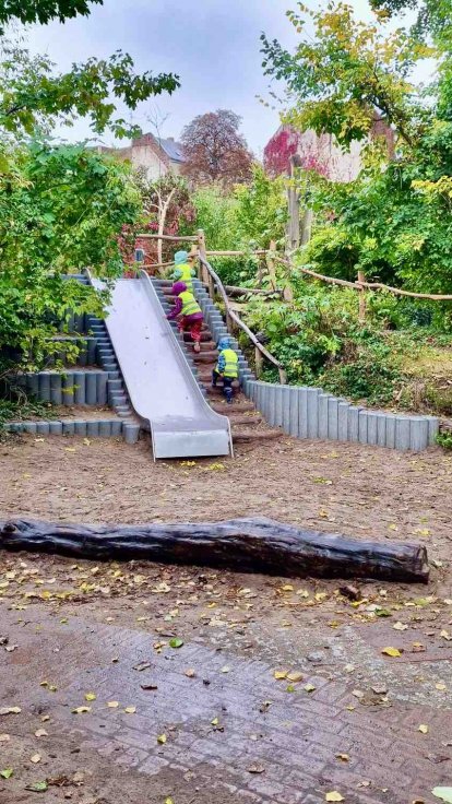 hinter dem Kindergarten auf dem Ziegenhof