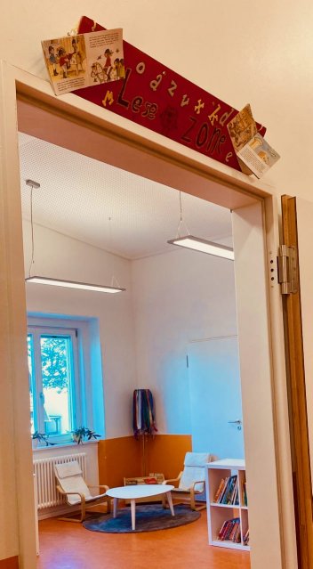 Zum lesen braucht man Ruhe und einen bequemen Ort. Den gibt es in der Lese Zone.